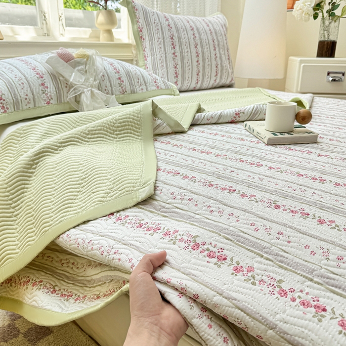 91家纺网 家纺一手货源 找家纺 满座家居 2026 新款莫代尔天丝床盖三件套小清新床盖（含手提包装） 云水谣