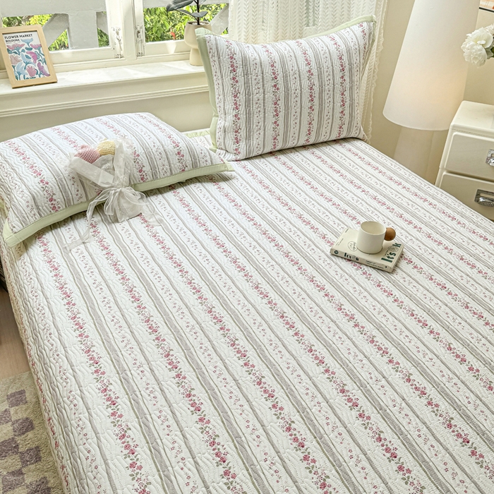 91家纺网 家纺一手货源 找家纺 满座家居 2026 新款莫代尔天丝床盖三件套小清新床盖（含手提包装） 云水谣