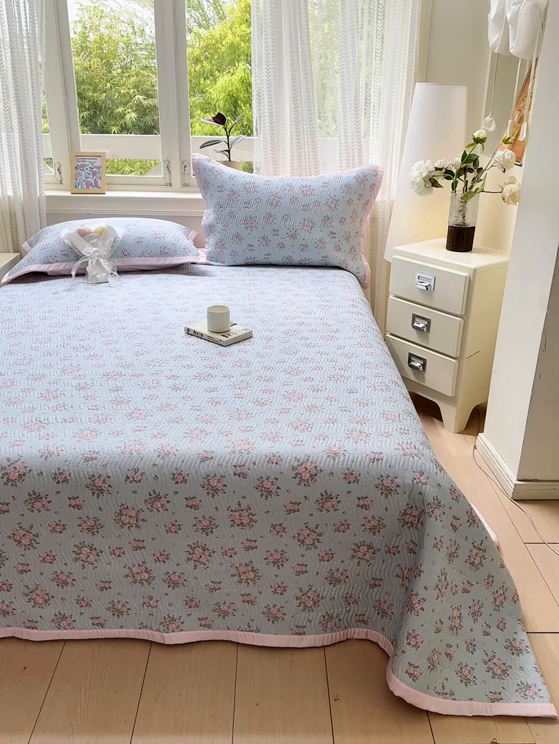 91家纺网 家纺一手货源 找家纺 （总）满座家居 2026 新款莫代尔天丝床盖三件套小清新床盖（含手提包装）