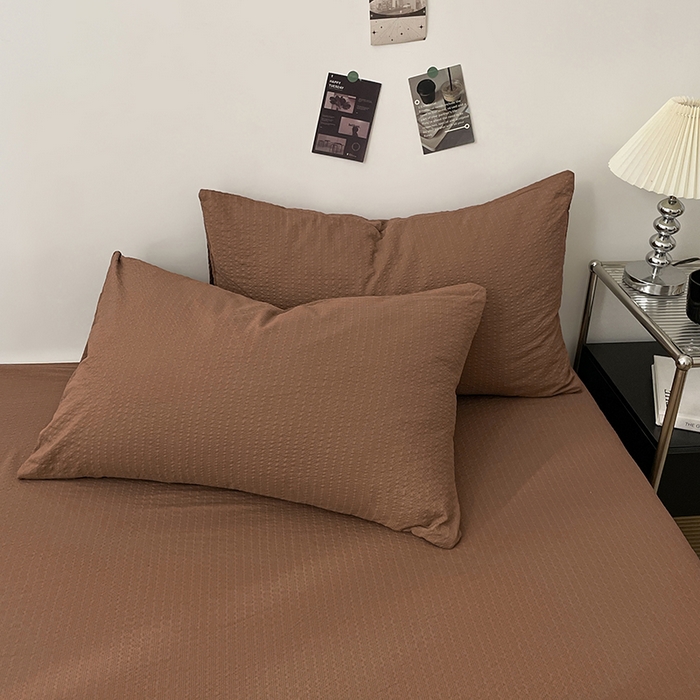 91家纺网 家纺一手货源 找家纺 彩韵家纺 2026新款软糯泡芙纱纯色四件套 泡芙-焦糖浓棕