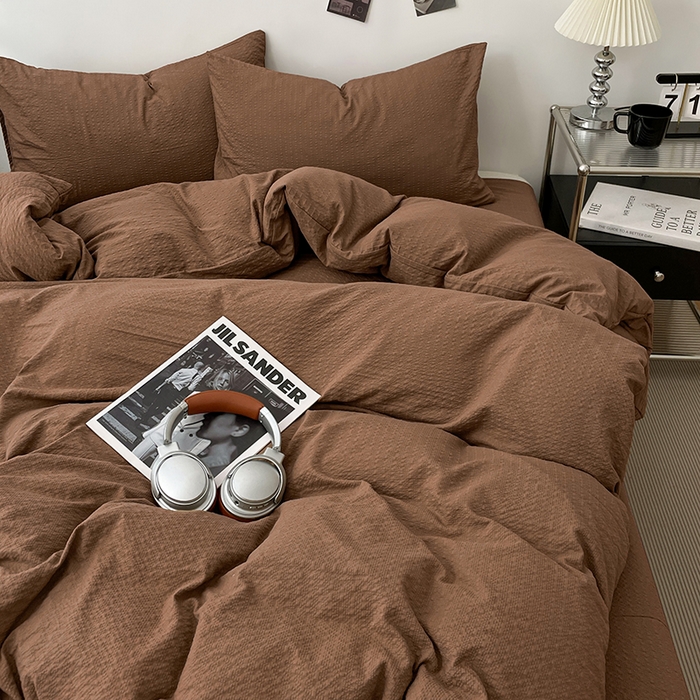 91家纺网 家纺一手货源 找家纺 彩韵家纺 2026新款软糯泡芙纱纯色四件套 泡芙-焦糖浓棕