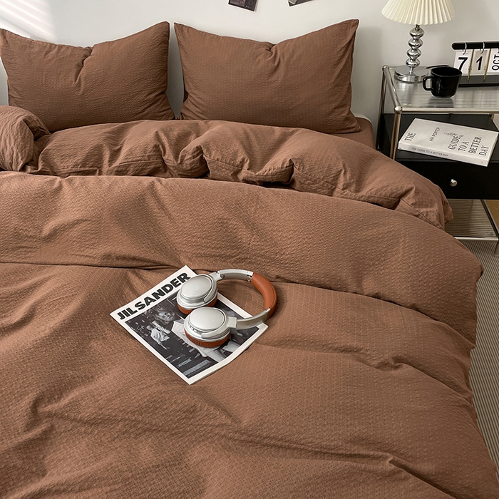 91家纺网 家纺一手货源 找家纺 彩韵家纺 2026新款软糯泡芙纱纯色四件套 泡芙-焦糖浓棕