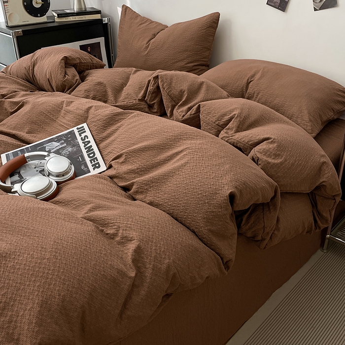 91家纺网 家纺一手货源 找家纺 彩韵家纺 2026新款软糯泡芙纱纯色四件套 泡芙-焦糖浓棕