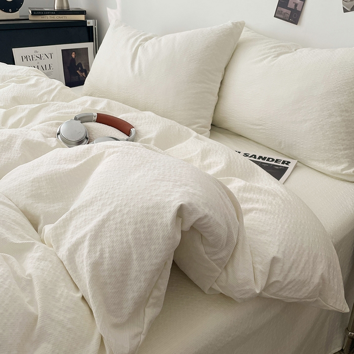 91家纺网 家纺一手货源 找家纺 彩韵家纺 2026新款软糯泡芙纱纯色四件套 泡芙-奶霜米白