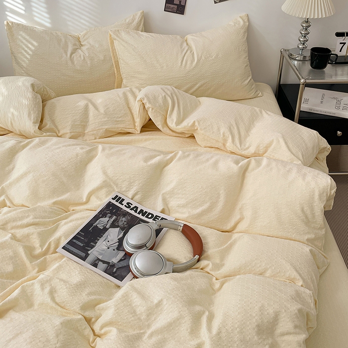 91家纺网 家纺一手货源 找家纺 彩韵家纺 2026新款软糯泡芙纱纯色四件套 泡芙-奶杏暖白