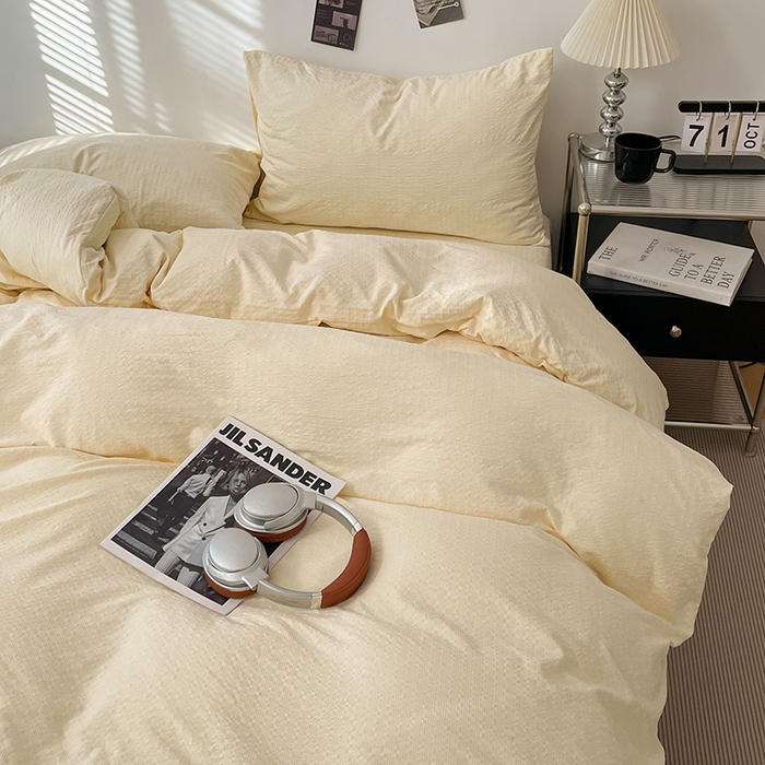 91家纺网 家纺一手货源 找家纺 彩韵家纺 2026新款软糯泡芙纱纯色四件套 泡芙-奶杏暖白