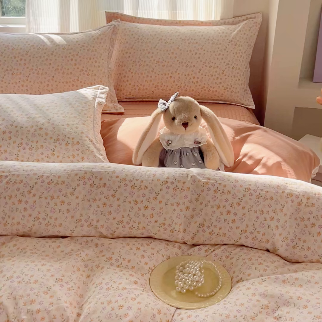 91家纺网 家纺一手货源 找家纺 尚美 2026新款简约印花床盖四件套 初暖