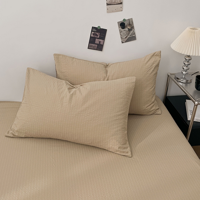 91家纺网 家纺一手货源 找家纺 彩韵家纺 2026新款软糯泡芙纱纯色四件套 泡芙-燕麦柔咖