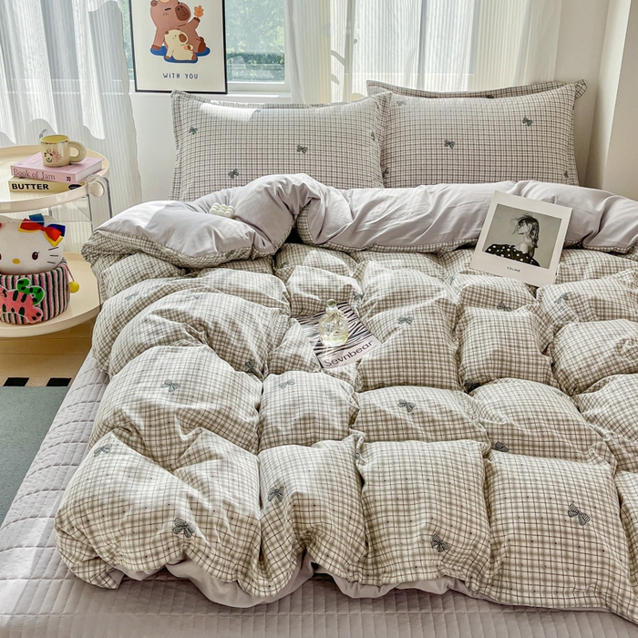 91家纺网 家纺一手货源 找家纺 尚美 2026新款简约印花床盖四件套 格子蝴蝶结