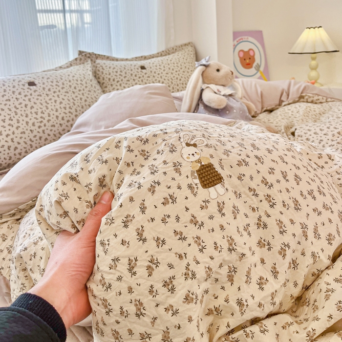 91家纺网 家纺一手货源 找家纺 尚美 2026新款简约印花床盖四件套 萌萌兔咖