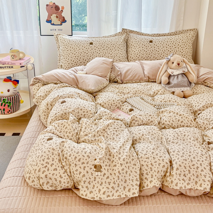 91家纺网 家纺一手货源 找家纺 尚美 2026新款简约印花床盖四件套 萌萌兔咖