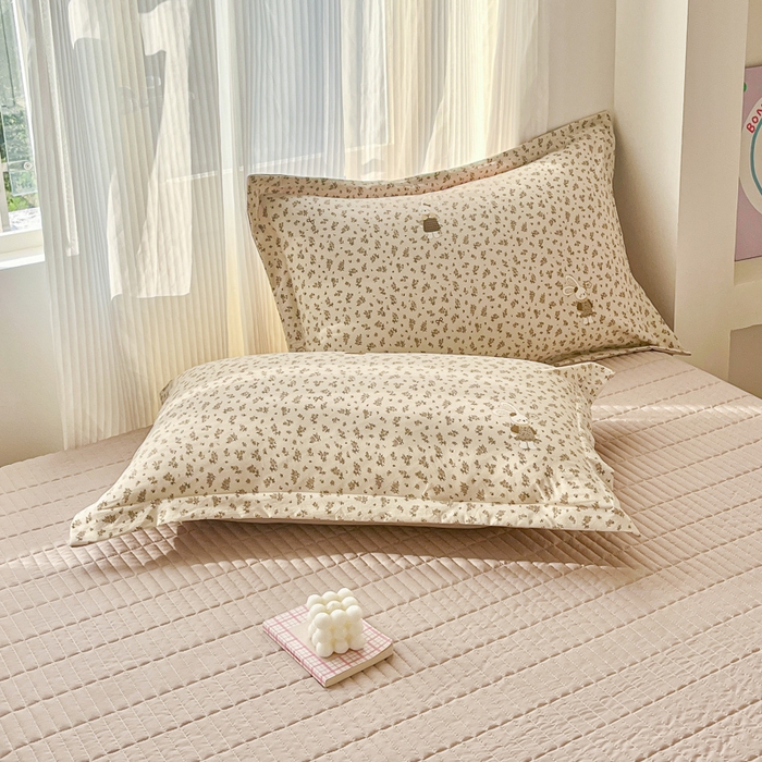 91家纺网 家纺一手货源 找家纺 尚美 2026新款简约印花床盖四件套 萌萌兔咖