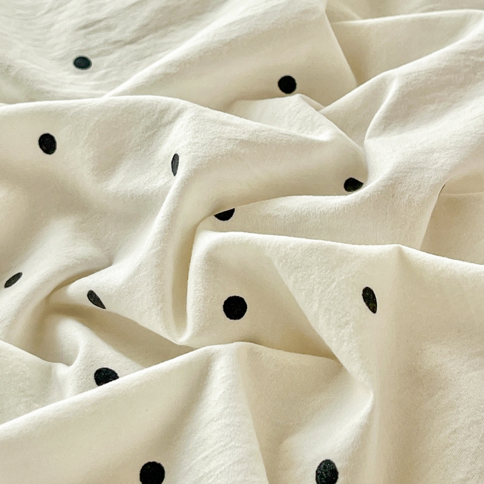 91家纺网 家纺一手货源 找家纺 尚美 2026新款简约印花床盖四件套 米波点