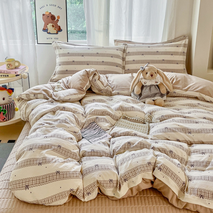 91家纺网 家纺一手货源 找家纺 尚美 2026新款简约印花床盖四件套 奶茶格蝶