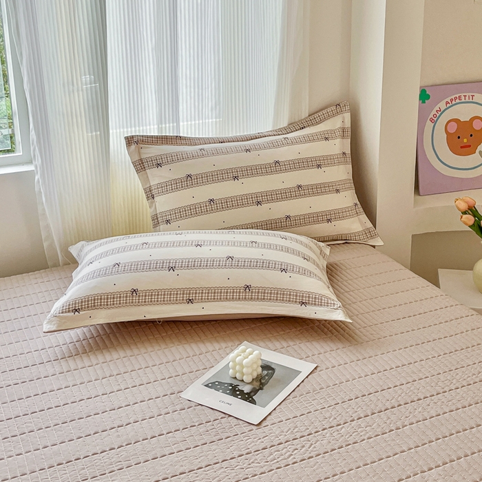 91家纺网 家纺一手货源 找家纺 尚美 2026新款简约印花床盖四件套 奶茶格蝶