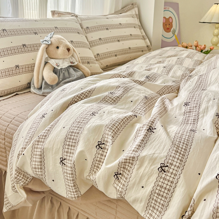 91家纺网 家纺一手货源 找家纺 尚美 2026新款简约印花床盖四件套 奶茶格蝶