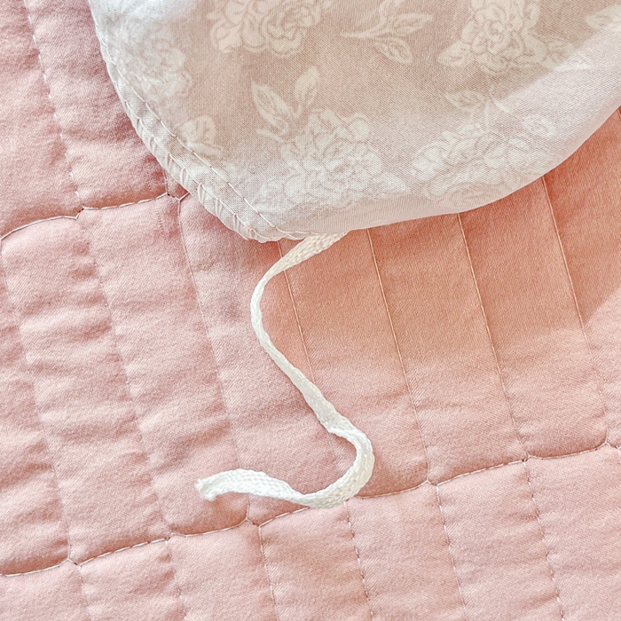 91家纺网 家纺一手货源 找家纺 尚美 2026新款简约印花床盖四件套 雾花-豆沙