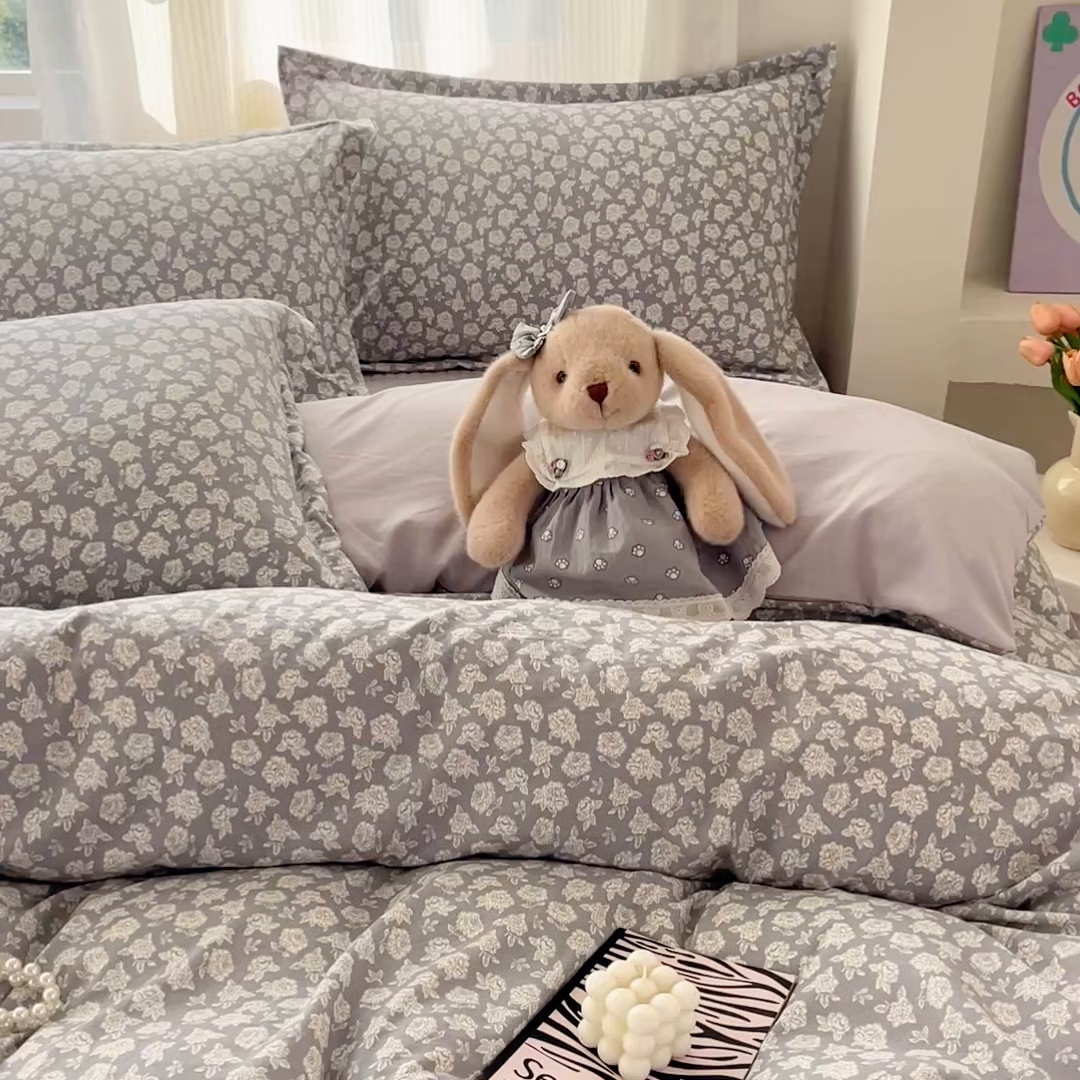 91家纺网 家纺一手货源 找家纺 尚美 2026新款简约印花床盖四件套 雾花-灰