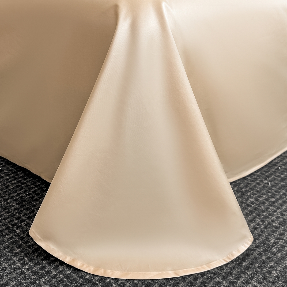 91家纺网 家纺一手货源 找家纺 置顶家纺 2026新款马年爱马亲肤提花刺绣系列四件套 爱马-浅香槟