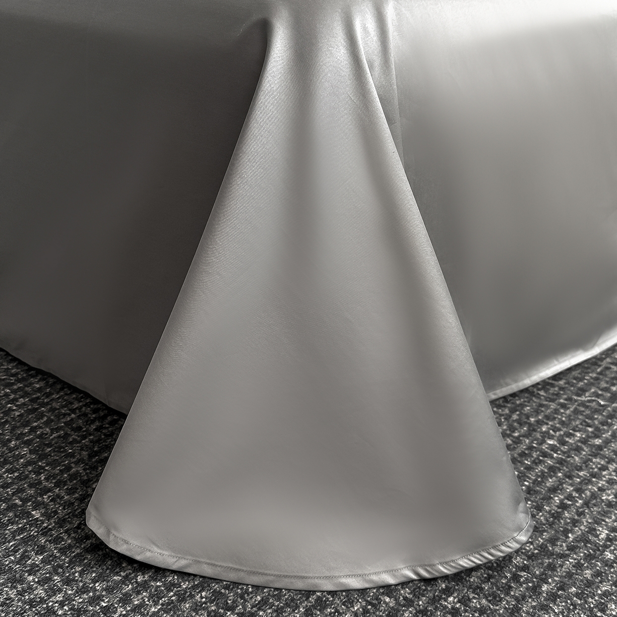 91家纺网 家纺一手货源 找家纺 置顶家纺 2026新款马年爱马亲肤提花刺绣系列四件套 爱马-高级灰