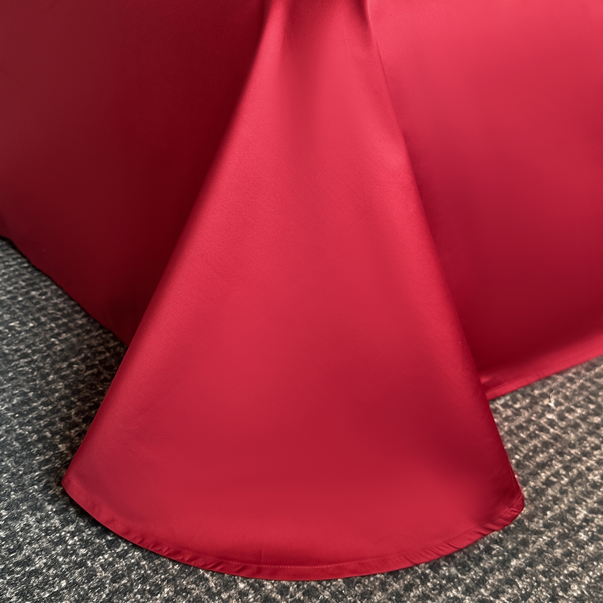 91家纺网 家纺一手货源 找家纺 置顶家纺 2026新款马年爱马亲肤提花刺绣系列四件套 爱马-大红