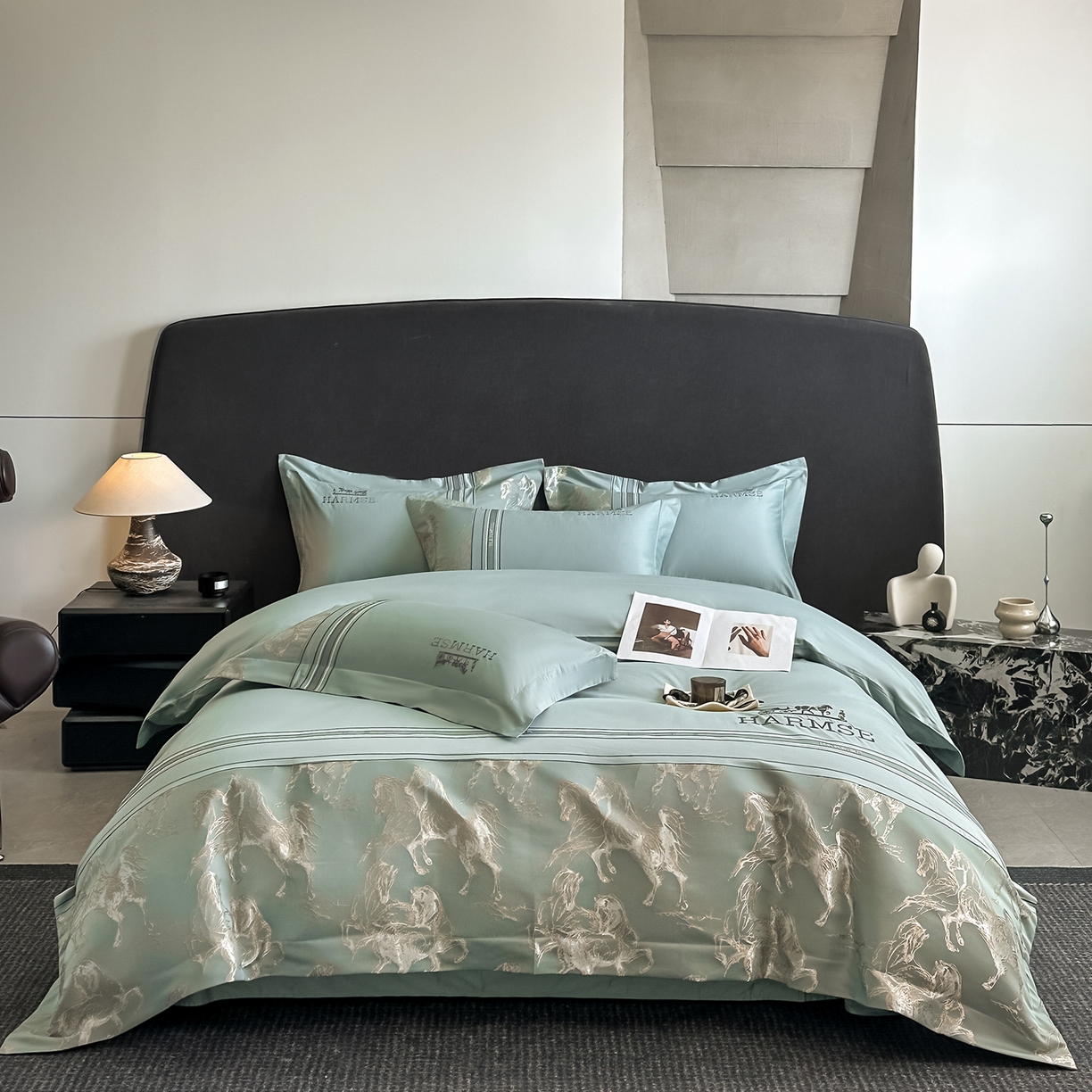 置顶家纺 2026新款马年爱马亲肤提花刺绣系列四件套 爱马-繁星蓝