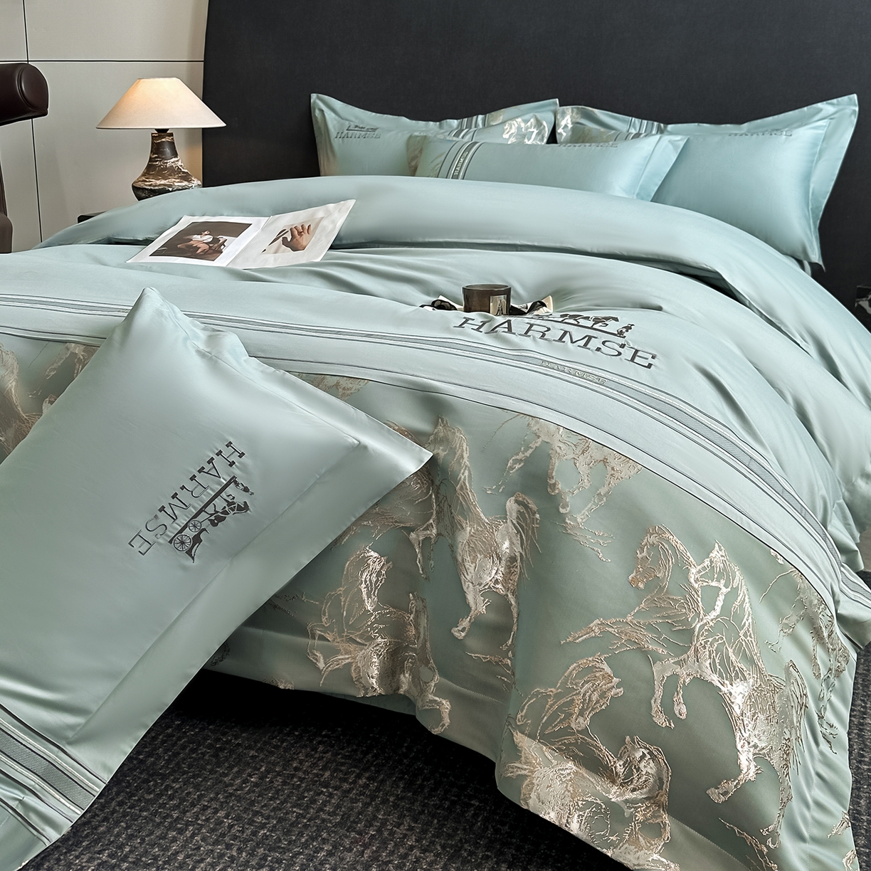 91家纺网 家纺一手货源 找家纺 置顶家纺 2026新款马年爱马亲肤提花刺绣系列四件套 爱马-繁星蓝