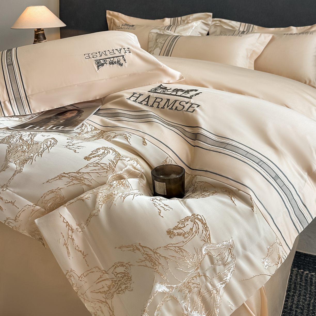 91家纺网 家纺一手货源 找家纺 置顶家纺 2026新款马年爱马亲肤提花刺绣系列四件套 爱马-浅香槟