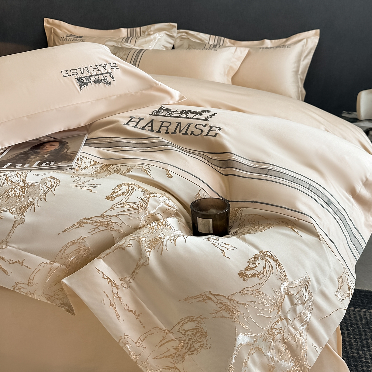 91家纺网 家纺一手货源 找家纺 置顶家纺 2026新款马年爱马亲肤提花刺绣系列四件套 爱马-浅香槟