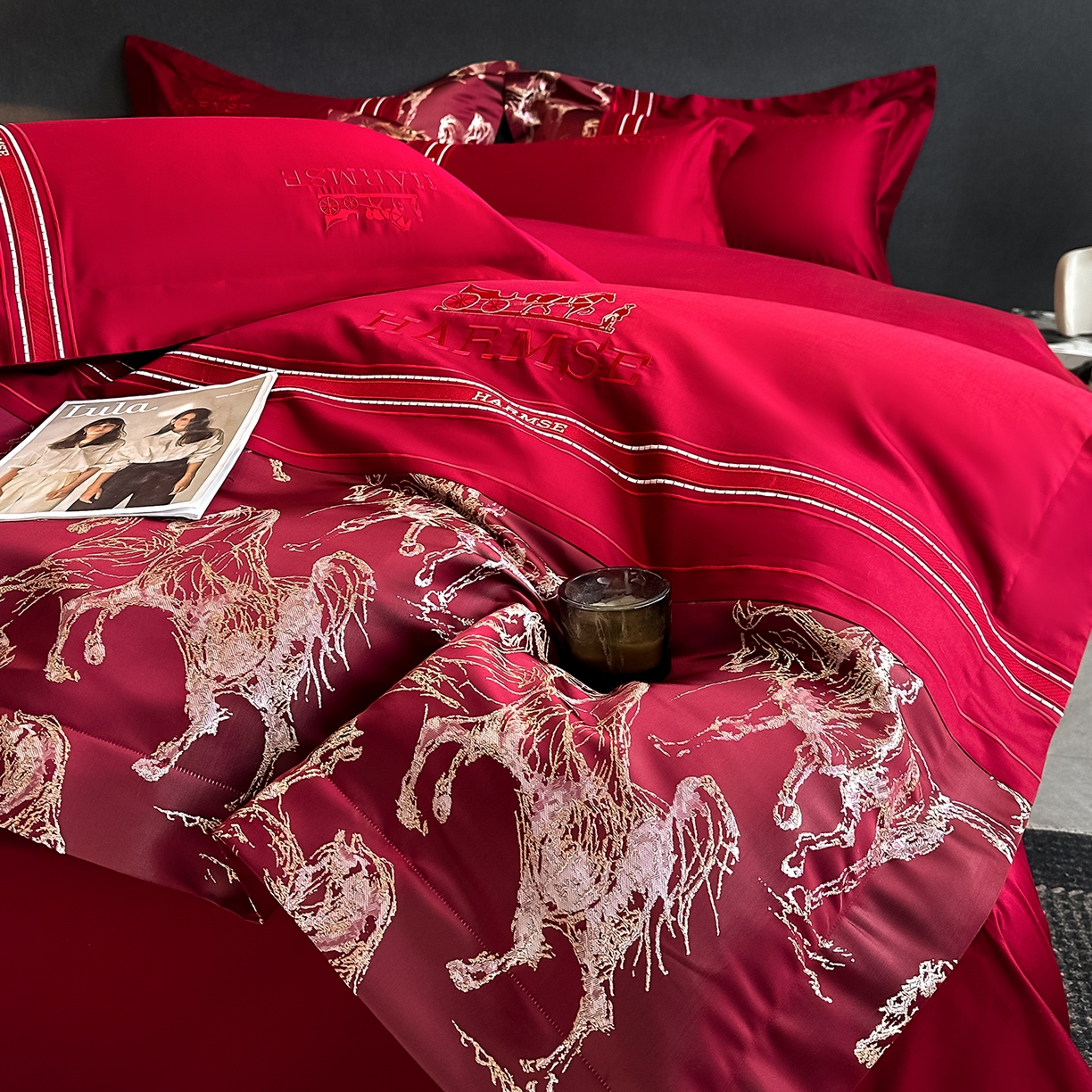 91家纺网 家纺一手货源 找家纺 置顶家纺 2026新款马年爱马亲肤提花刺绣系列四件套 爱马-大红