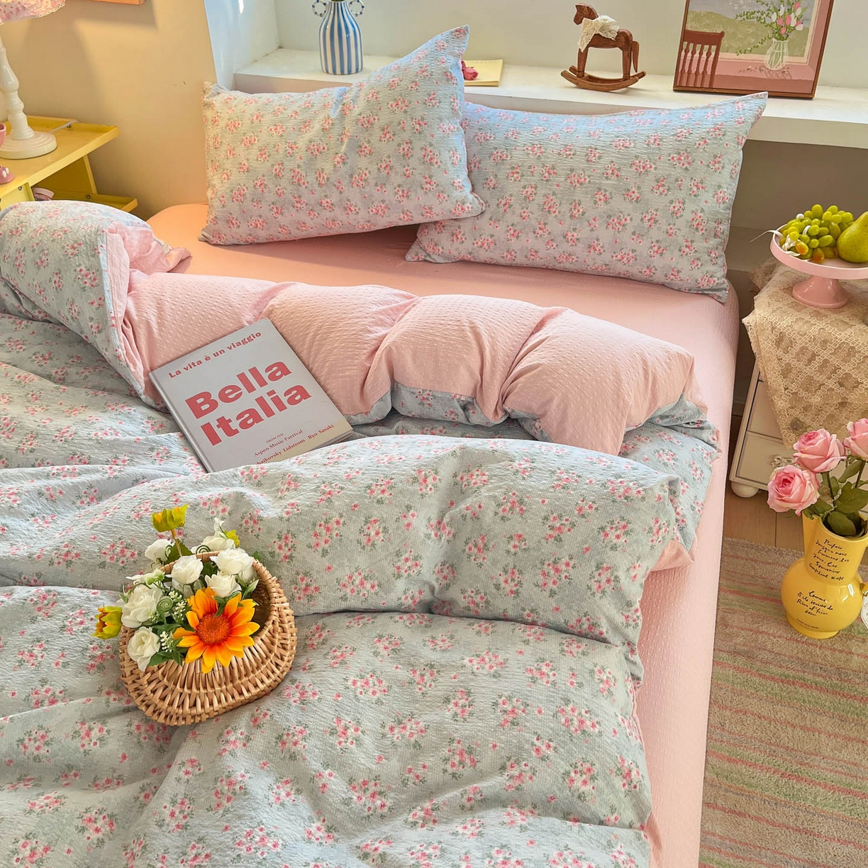 91家纺网 家纺一手货源 找家纺 彩韵家纺 2026新款软糯泡芙纱印花四件套 花园密语