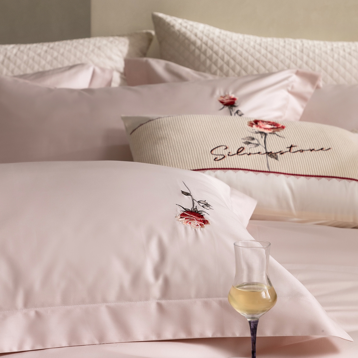 91家纺网 家纺一手货源 找家纺 东方合美（原：皇家传奇） 2026春夏新款长绒棉纯棉刺绣四件套-温情蜜意 温情蜜意-粉