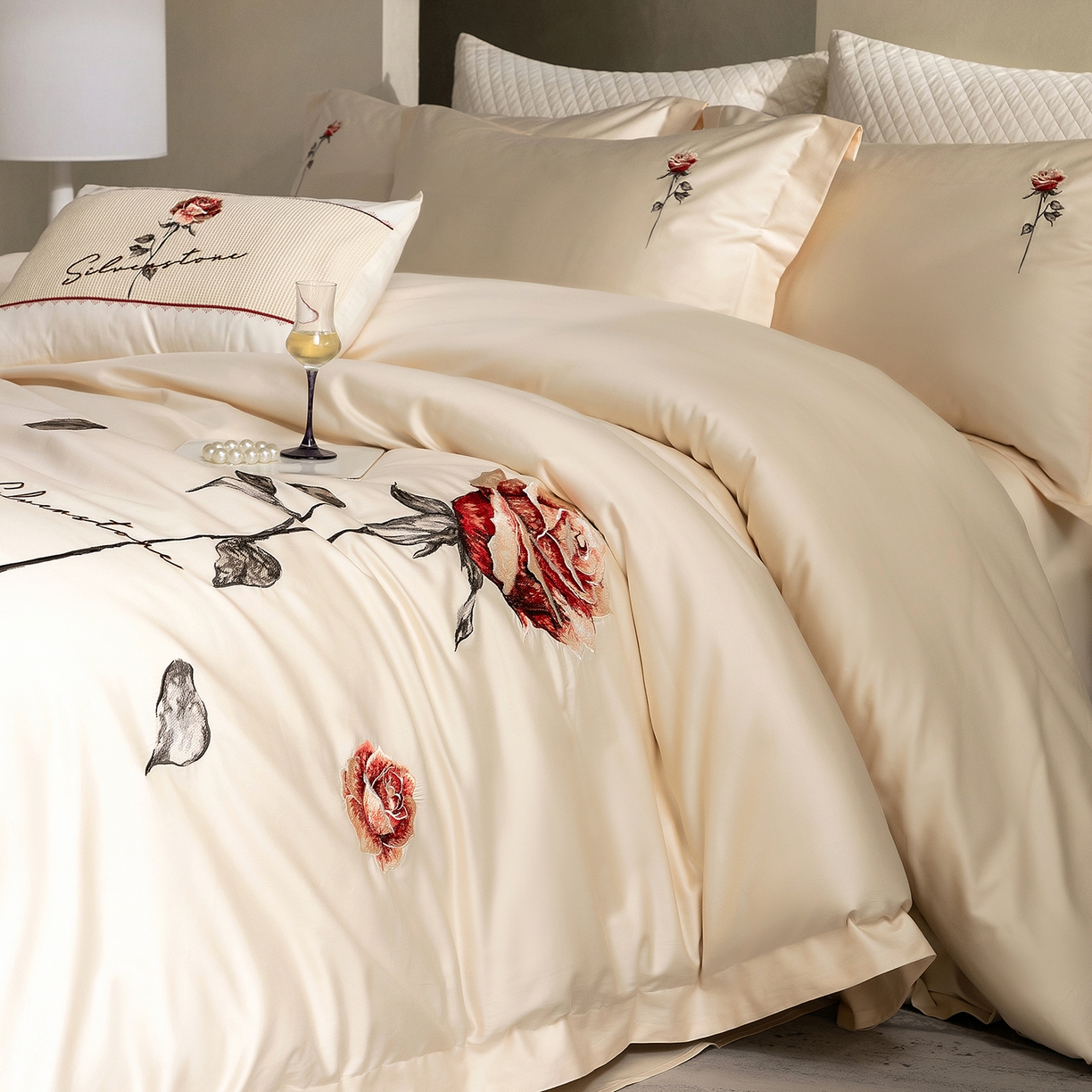 91家纺网 家纺一手货源 找家纺 东方合美（原：皇家传奇） 2026春夏新款长绒棉纯棉刺绣四件套-温情蜜意 温情蜜意-香槟