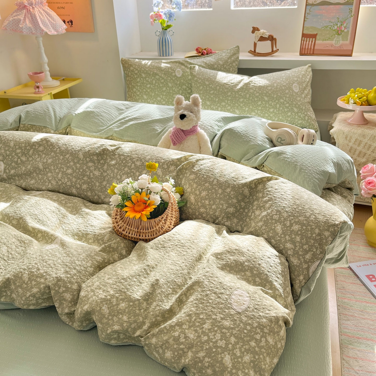 91家纺网 家纺一手货源 找家纺 彩韵家纺 2026新款软糯泡芙纱印花四件套 花之世界