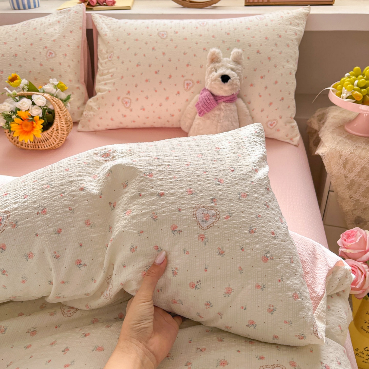 91家纺网 家纺一手货源 找家纺 彩韵家纺 2026新款软糯泡芙纱印花四件套 玫瑰物语