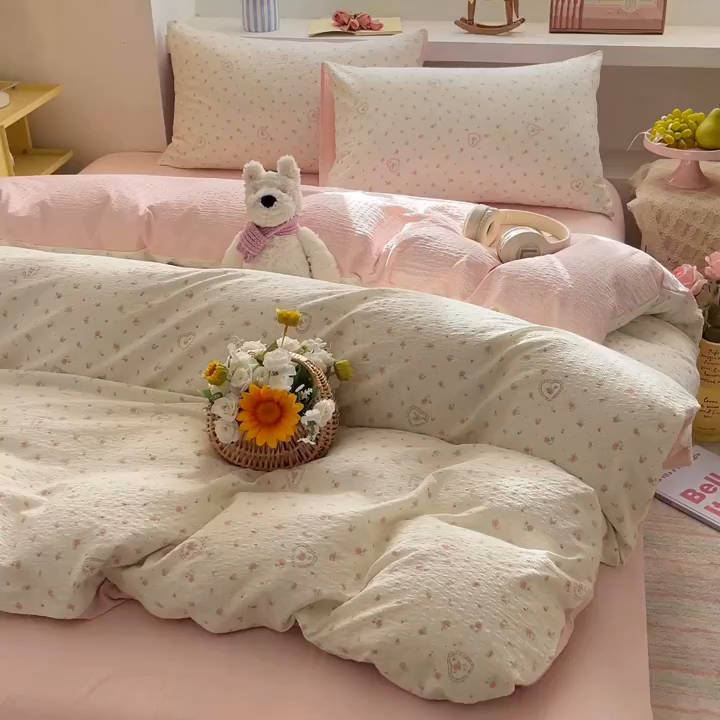 91家纺网 家纺一手货源 找家纺 彩韵家纺 2026新款软糯泡芙纱印花四件套 玫瑰物语