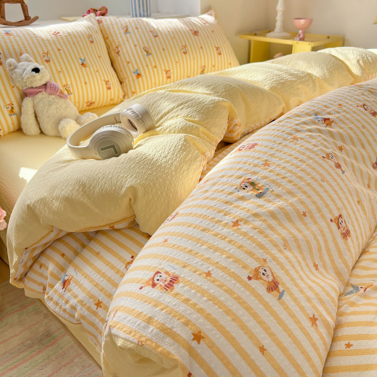 91家纺网 家纺一手货源 找家纺 彩韵家纺 2026新款软糯泡芙纱印花四件套 魔法精灵