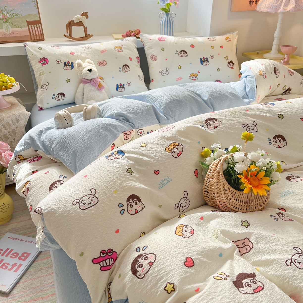 91家纺网 家纺一手货源 找家纺 彩韵家纺 2026新款软糯泡芙纱印花四件套 小新世界