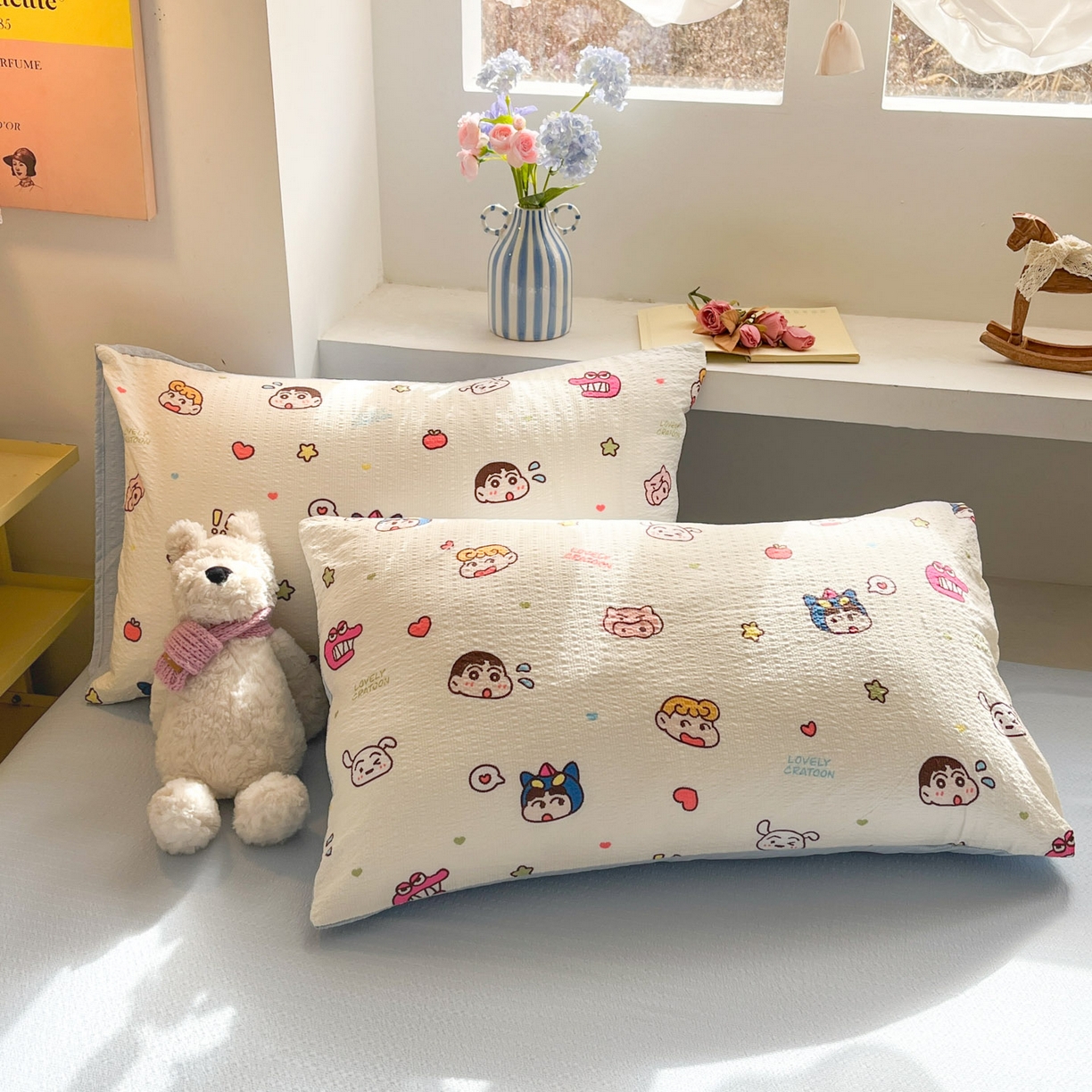 91家纺网 家纺一手货源 找家纺 彩韵家纺 2026新款软糯泡芙纱印花四件套 小新世界