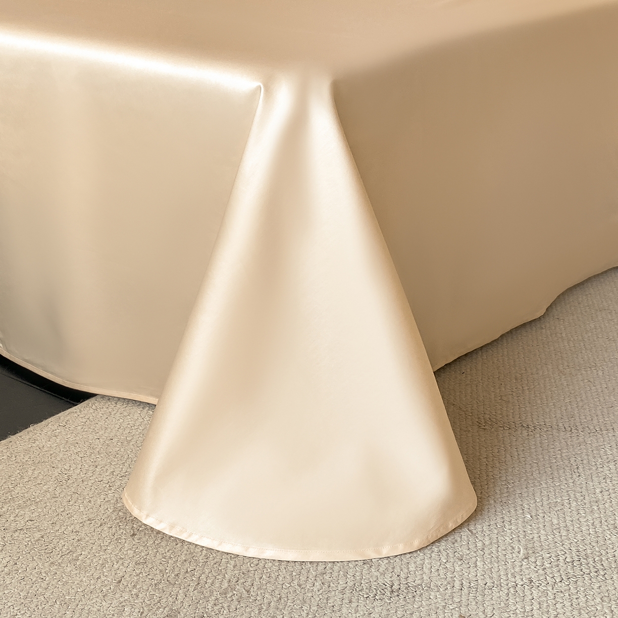 91家纺网 家纺一手货源 找家纺 置顶家纺 2026新款春夏乐芙亲肤提花刺绣系列四件套 乐芙-香槟