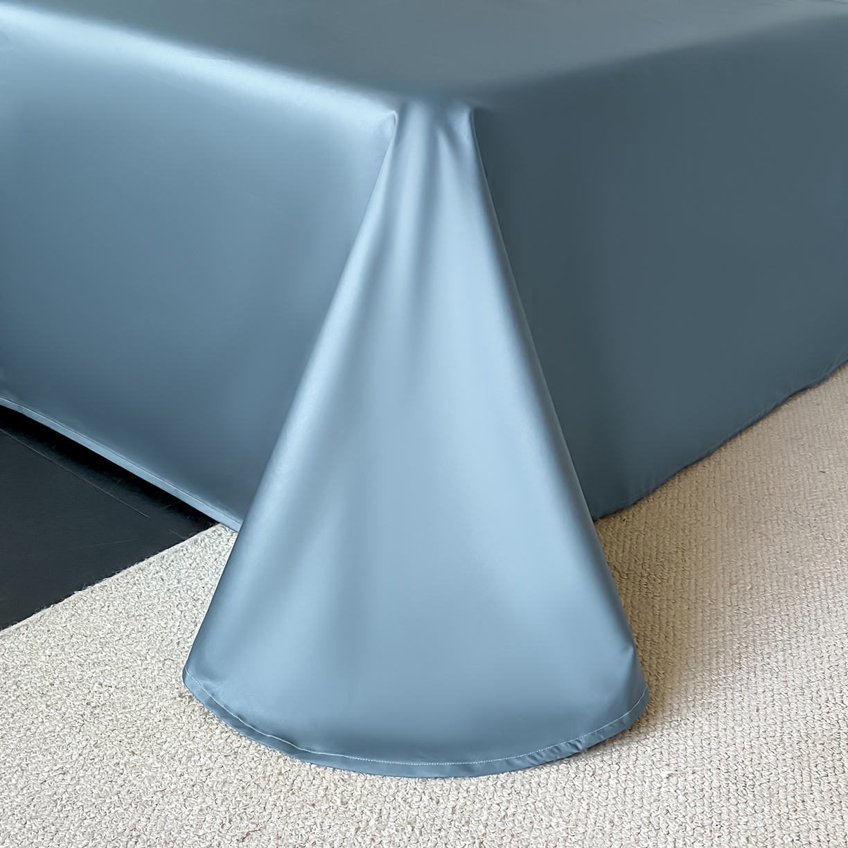 91家纺网 家纺一手货源 找家纺 置顶家纺 2026新款春夏乐芙亲肤提花刺绣系列四件套 乐芙-宾利蓝