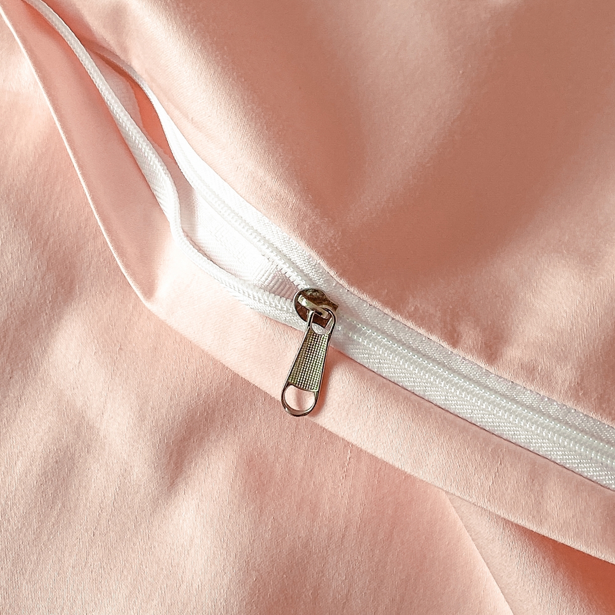 91家纺网 家纺一手货源 找家纺 置顶家纺 2026新款春夏乐芙亲肤提花刺绣系列四件套 乐芙-粉