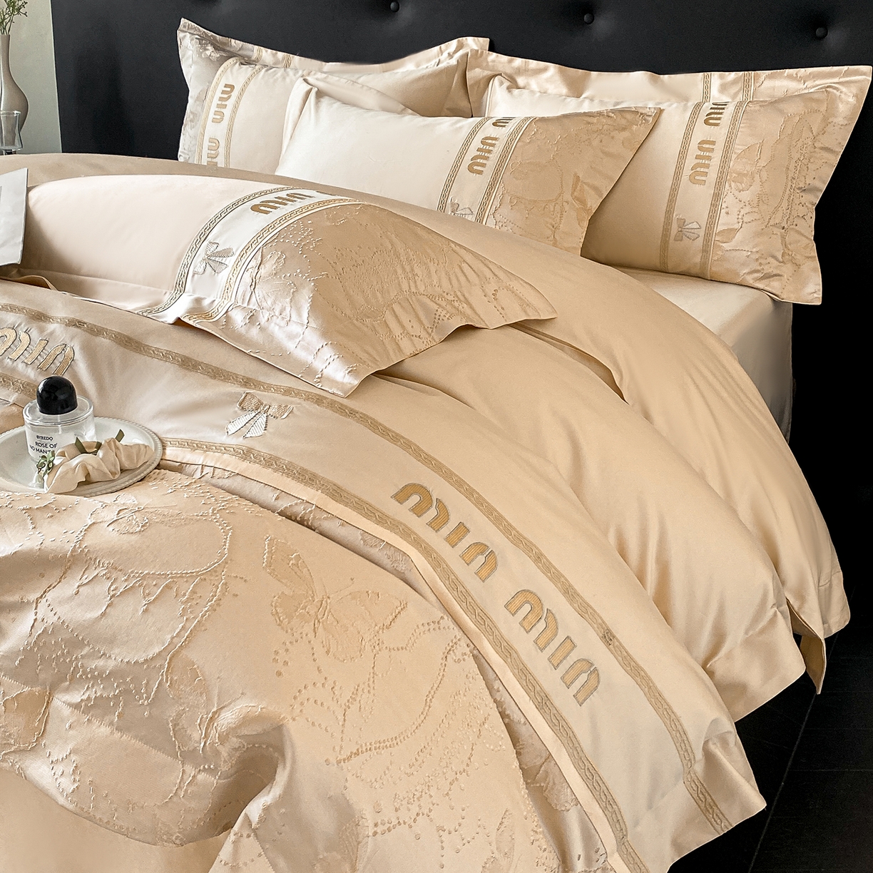 91家纺网 家纺一手货源 找家纺 置顶家纺 2026新款春夏乐芙亲肤提花刺绣系列四件套 乐芙-香槟