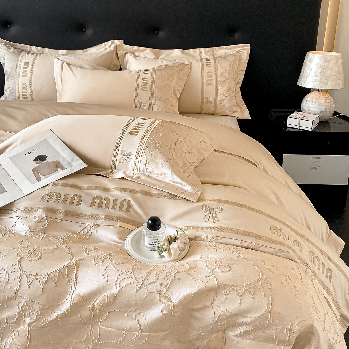 91家纺网 家纺一手货源 找家纺 置顶家纺 2026新款春夏乐芙亲肤提花刺绣系列四件套 乐芙-香槟