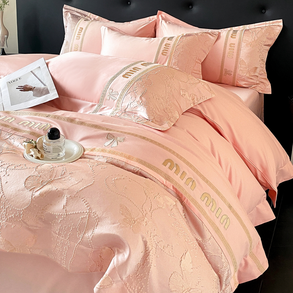 91家纺网 家纺一手货源 找家纺 置顶家纺 2026新款春夏乐芙亲肤提花刺绣系列四件套 乐芙-粉