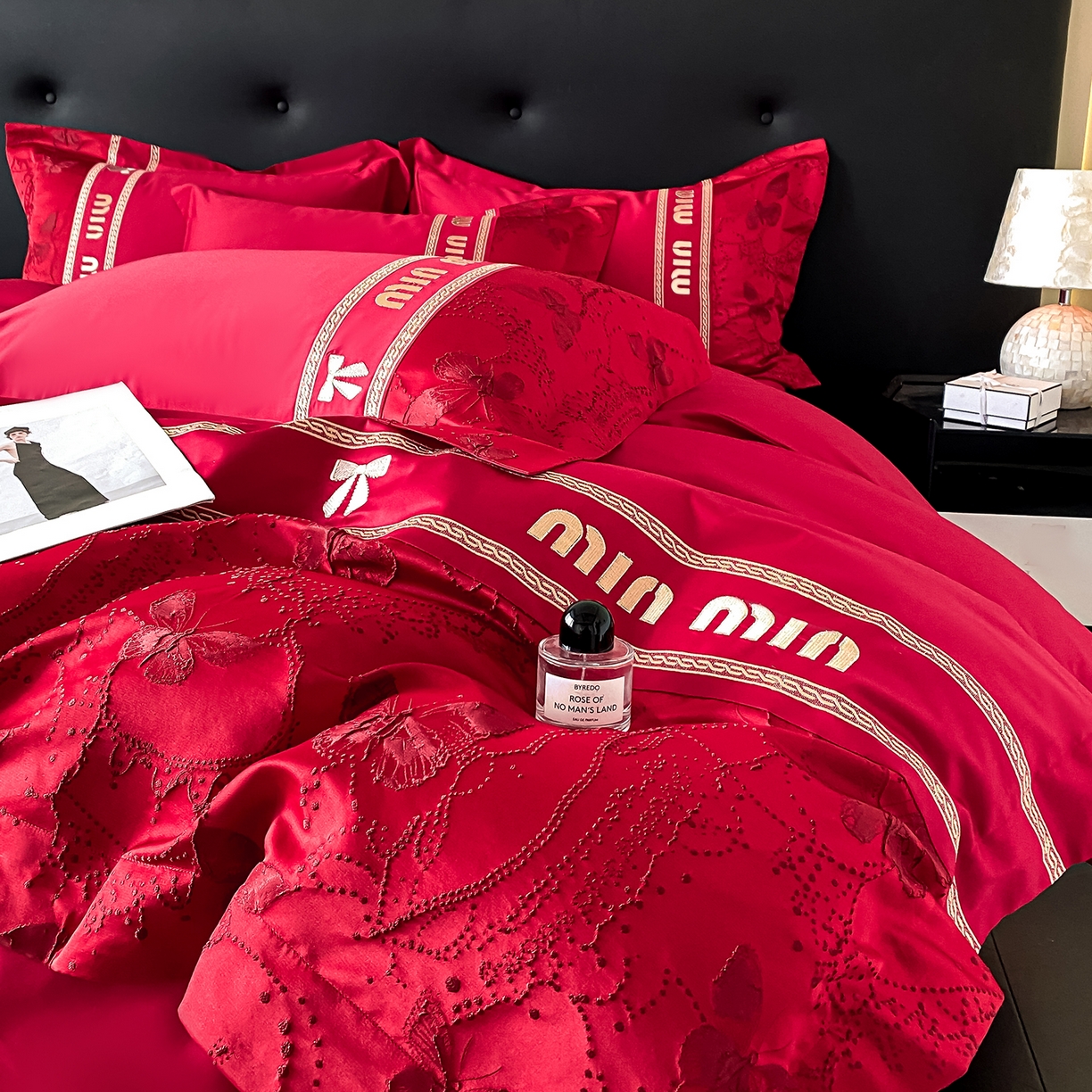 91家纺网 家纺一手货源 找家纺 置顶家纺 2026新款春夏乐芙亲肤提花刺绣系列四件套 乐芙-大红