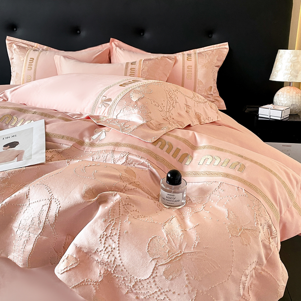 91家纺网 家纺一手货源 找家纺 置顶家纺 2026新款春夏乐芙亲肤提花刺绣系列四件套 乐芙-粉