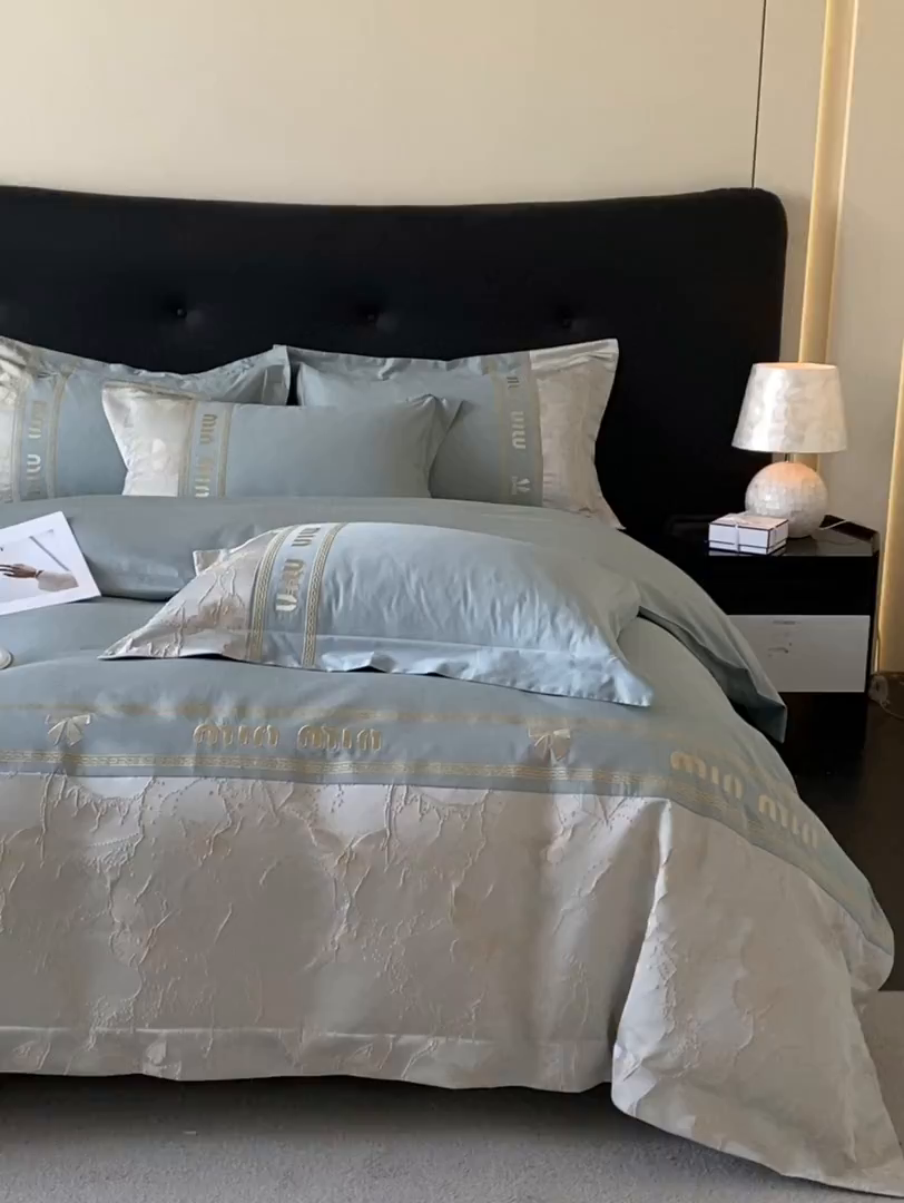 91家纺网 家纺一手货源 找家纺 置顶家纺 2026新款春夏乐芙亲肤提花刺绣系列四件套 乐芙-繁星蓝