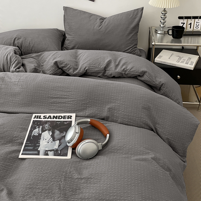 91家纺网 家纺一手货源 找家纺 卡迪熊家纺 2026新款软糯泡芙纱纯色四件套 泡芙-冷川烟灰