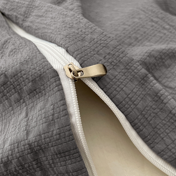 91家纺网 家纺一手货源 找家纺 卡迪熊家纺 2026新款软糯泡芙纱纯色四件套 泡芙-冷川烟灰